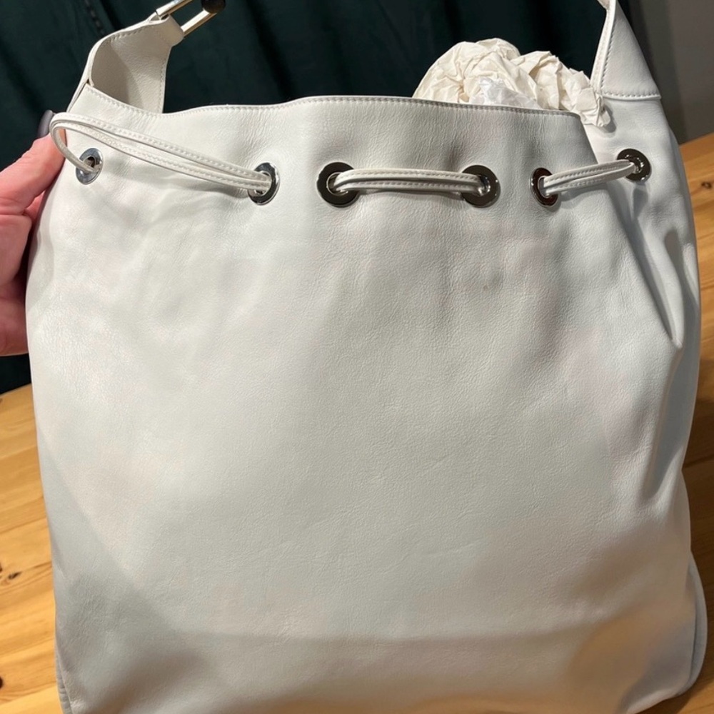 Gucci White Leather Drawstring Shoulder Bag with Bamboo Handle-Bag new - Picture 3 of 16